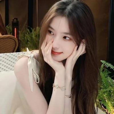 发布会现场实拍：超模之女直播带货翻车，家长出面回应